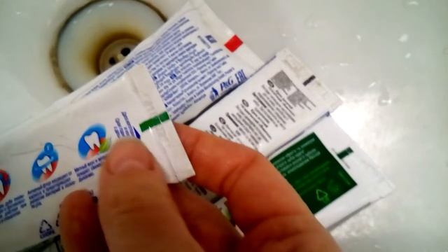 Что значат чёрточки на тюбиках??? смотреть онлайн