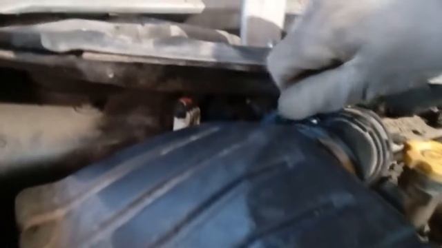 chrysler voyager 2.5 cdi снятие клапана egr очисткa смотреть онлайн