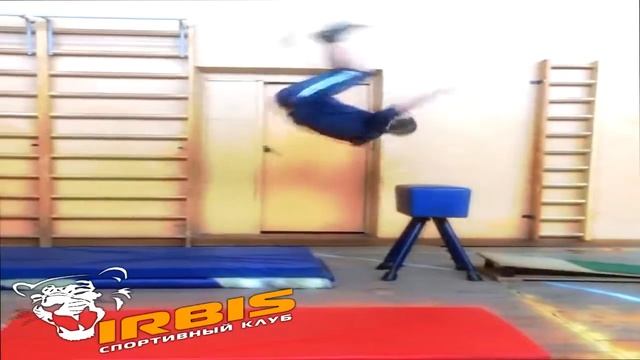 Перелом ноги!Сделал Сальто Сломал Ногу!! смотреть онлайн