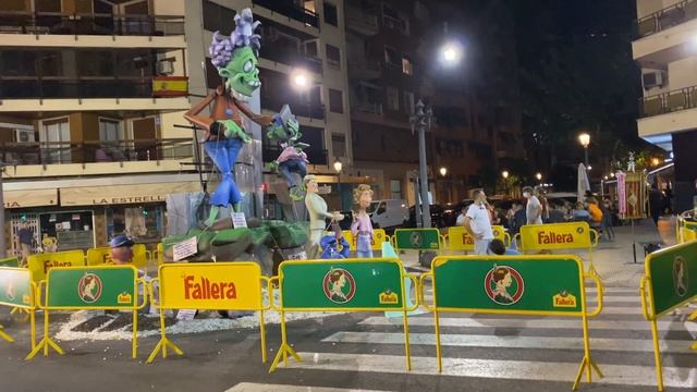 Las Fallas Festival Valencia 2021 Vlog | Buring fallas monument! (The cremà) смотреть онлайн