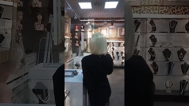 ? Где купить парик-каре с прямыми шелковистыми волосами? В магазинах Бутик Парик! смотреть онлайн