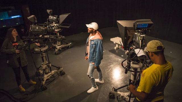 Media Arts | Virtual Tour | Columbia College Chicago смотреть онлайн