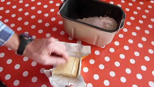 Kenyérsütés kenyérsütőgépben смотреть онлайн