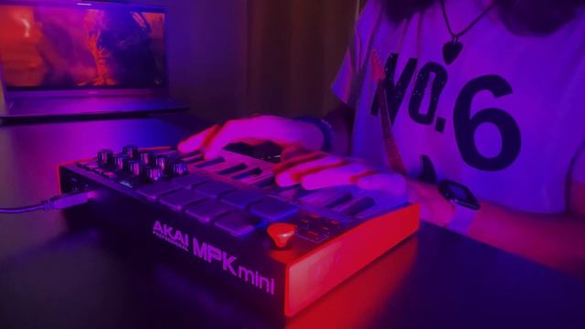 Running up that hill - Akai MPK mini 🎶🎹 смотреть онлайн