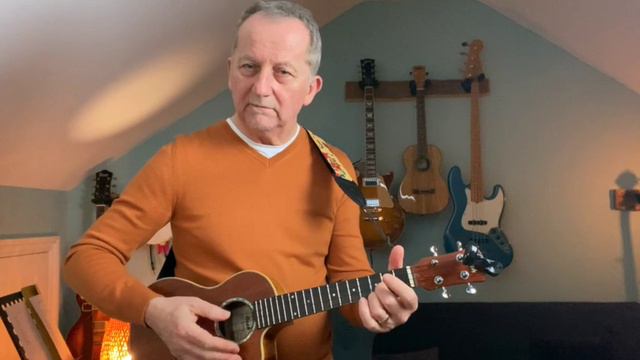 How to play 'I’m Yours' by Jason Mraz introduction on the Ukulele смотреть онлайн