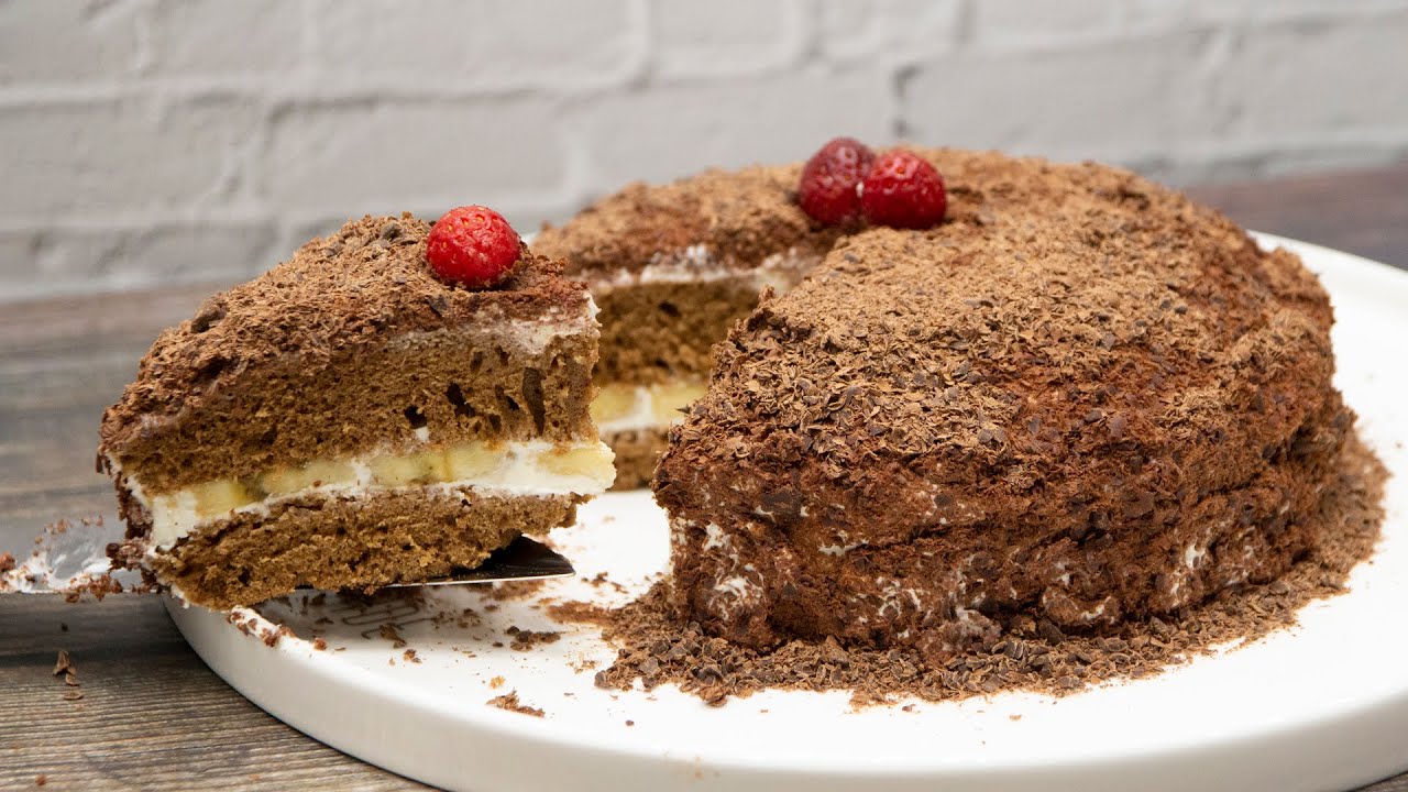 Простой и Быстрый в приготовлении ШОКОЛАДНЫЙ ТОРТ с бананом. 20 минут и торт на столе | ЭТО ПРОСТО смотреть онлайн