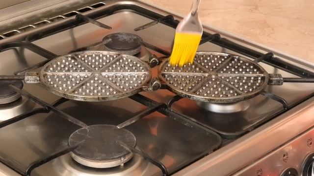 ВАФЛИ в форме на газу. Как в детстве... смотреть онлайн