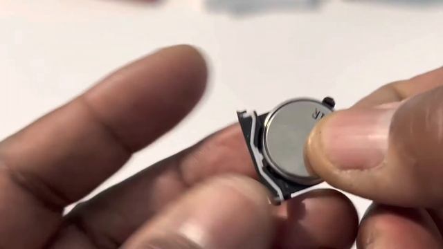 How to replace the battery in your E400 Mercedes Convertible key fob смотреть онлайн