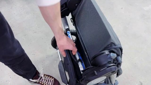 Тест на компактность прогулочных колясок Carrello, Joie, Bumbleride смотреть онлайн