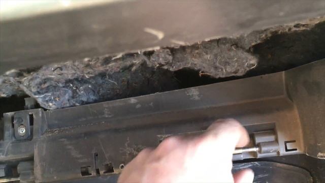 Устранение посторонних шумов в салоне автомобиля Приора. смотреть онлайн