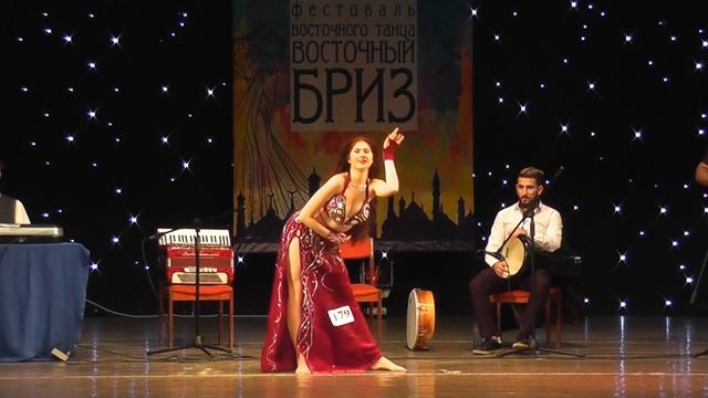 Федченко Светлана, Композиция под оркестр. VII Фестиваль Восточного Танца «ВОСТОЧНЫЙ БРИЗ» 2017 смотреть онлайн