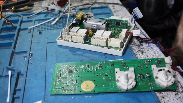 Ремонт стиральной машины Indesit | Не включается смотреть онлайн