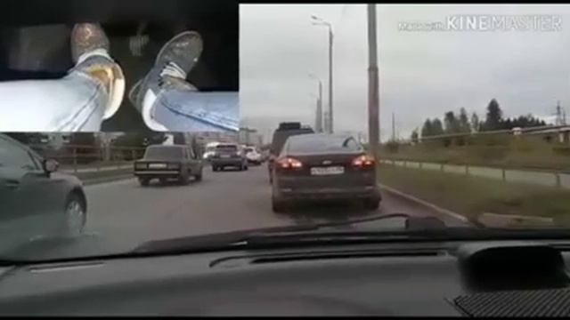 ДВИЖЕНИЕ В ПРОБКЕ ☝️Работа ног,когда выжимать сцепление☝️ смотреть онлайн