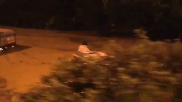 Jokes. Humour. VAZ Is Able To Float. ) Приколы. Просьба на иномарке такое не повторять