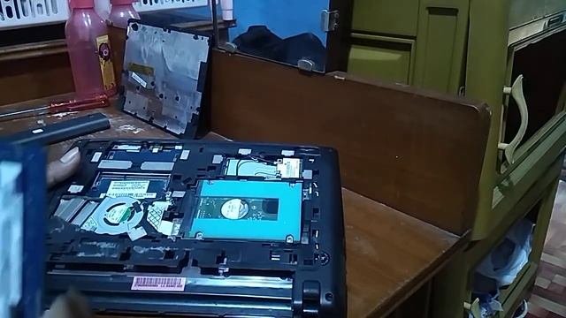 Notebook Acer Aspire One 722 Bisa Diupgrade RAM, Processor Dan Harddisk Ga Neh...?