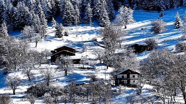 Beautiful ice and snow world! (HD1080p) смотреть онлайн