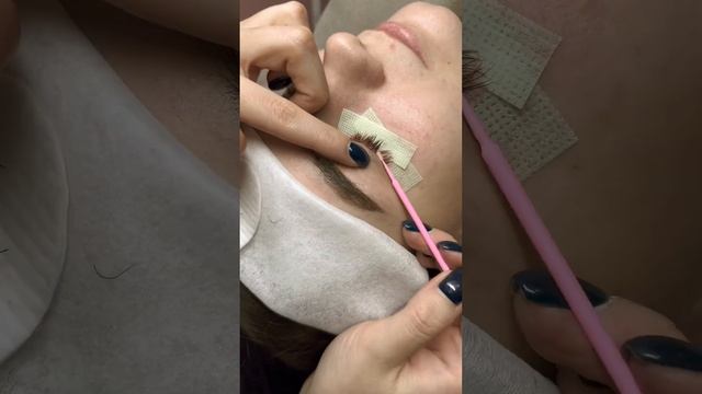 Снятие нарощенных или наращенных ресниц ! #наращиваниересниц #обучение #beauty #lash смотреть онлайн