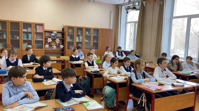 Видеоэкскурсия по школьному корпусу №2 ГБОУ Школа №2115 г. Москвы смотреть онлайн