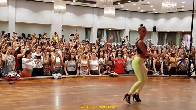 ALBA WORKSHOP BACHATA LADY STYLE EN BACHATA SPAIN 2019 OK смотреть онлайн