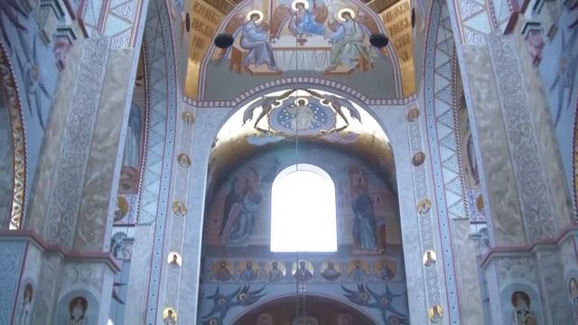 Песнопение "Тропарь Царю страстотерпцу" в исполнении хора Храма на Крови. 4.07.2021 смотреть онлайн