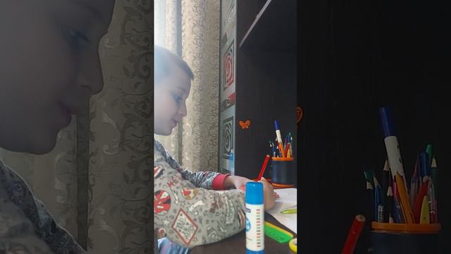 делаем открытку маме на новый год🌲🌲🌲🌲🌲🌲🍓🍇🥨🥯🌍⏰🌈🏈🏈