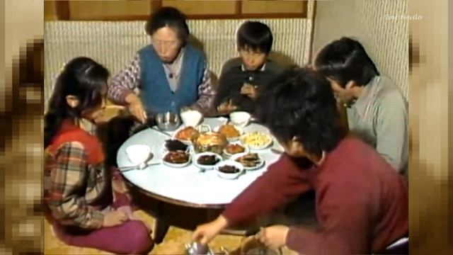 80년대 중반 지방도시 가정집 밥상 ? смотреть онлайн