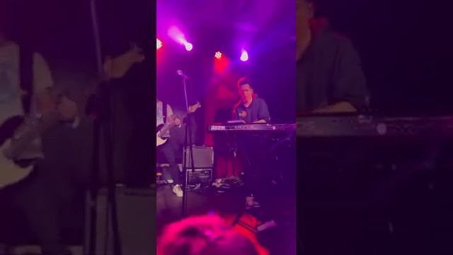 Bheaven jams в «16 ТОНН»«I see red» (cover) смотреть онлайн