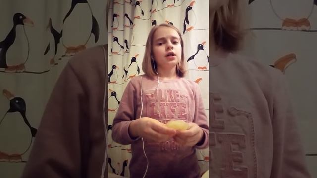 ДЕВОЧКА ЛЬЁТ СЛАЙМ НА ГОЛОВУ! смотреть онлайн