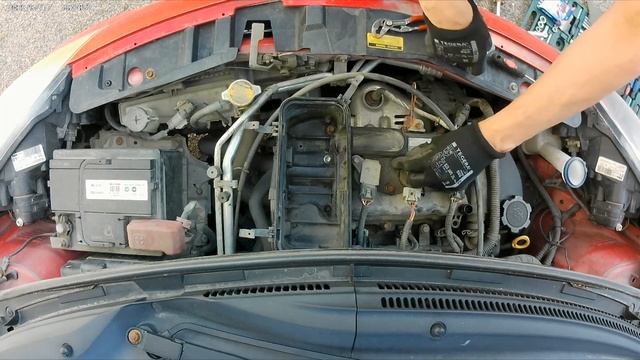 Toyota Aygo 2006 spark plug change смотреть онлайн