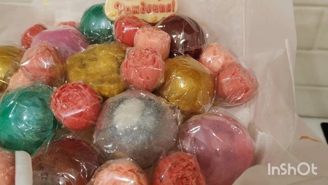 Букет из чайных бомбочек и шоколадных роз смотреть онлайн