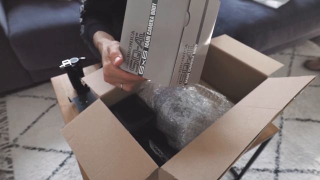 Unboxing | Zenza Bronica SQ смотреть онлайн
