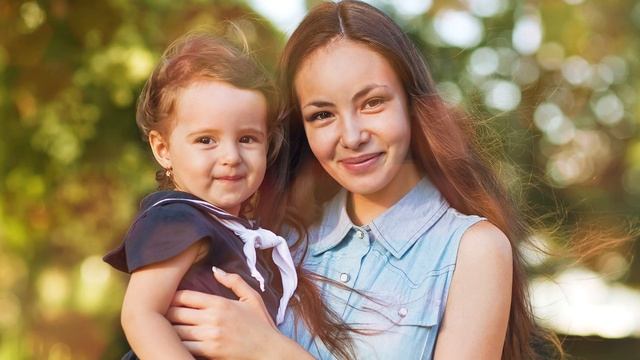 Скрыла правду о том, кто отец моего ребёнка ... Но после рождения ... смотреть онлайн