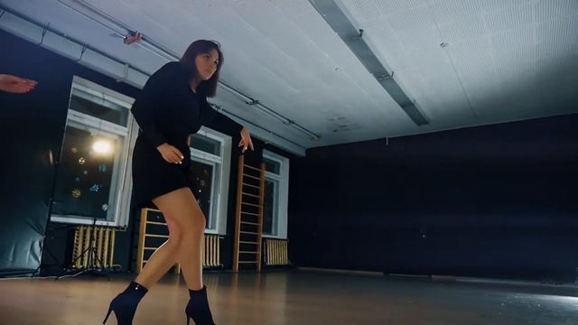 Юлия Малиновская и Ирина Катаева. Rihanna 'Te amo' смотреть онлайн