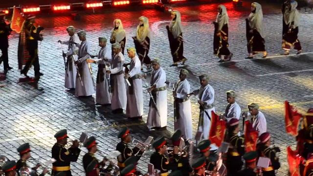 Арабский свадебный танец на красной площади. رقص عرس عربي على الساحة الحمراء смотреть онлайн