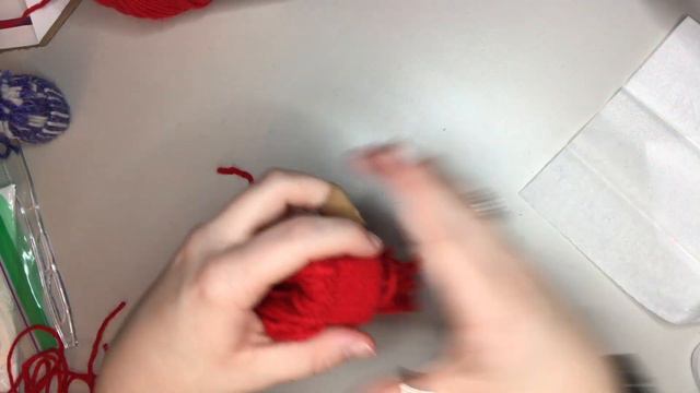 DIY Winter Hat Present смотреть онлайн