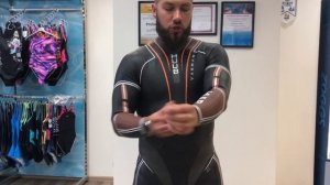 Как надевать гидрокостюм для открытой воды I Видеоинструкция от Proswim
