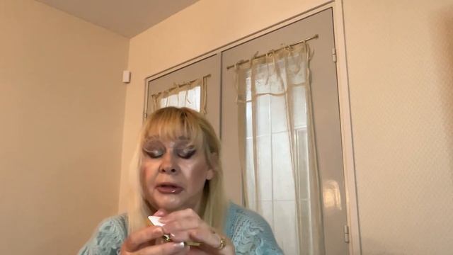 2 я часть о косметике Том Форд смотреть онлайн