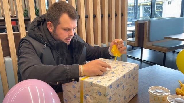 Одногруппники сделали сюрприз в Мост- Сити! Тронули до слез! вспомнил детство смотреть онлайн