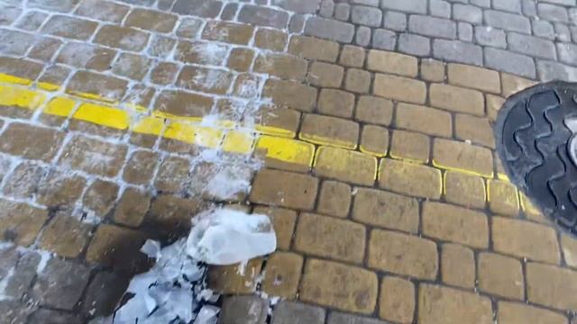 У нас морозец. Иду на маникюр. В другом конце города) смотреть онлайн