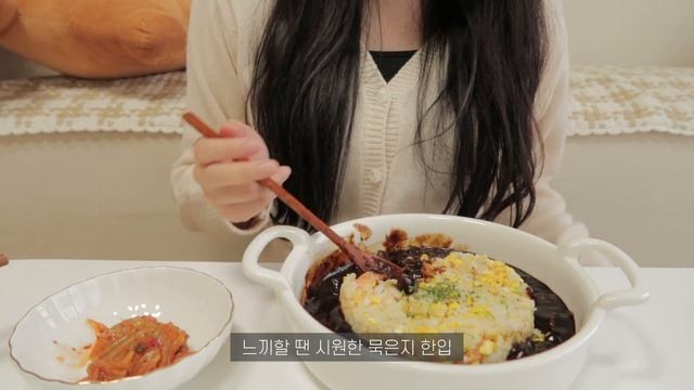 sub)바나나 팬케이크 만들기?, 간장국수, 양념만두, ?강아지 산책 시키고 시험공부하는 일상, 로제파스타, 트리플베리 스무디 등 смотреть онлайн