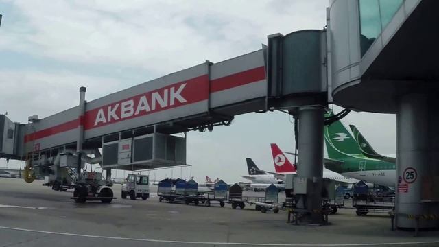 Аэропорт Ататюрк Стамбул смотреть онлайн