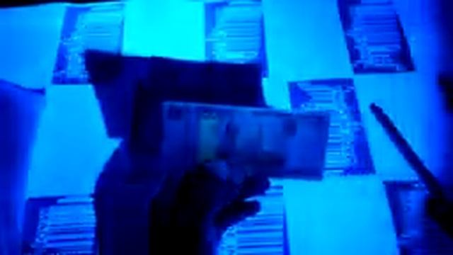 Ультрафиолетовый LED фонарик с AliExpress смотреть онлайн