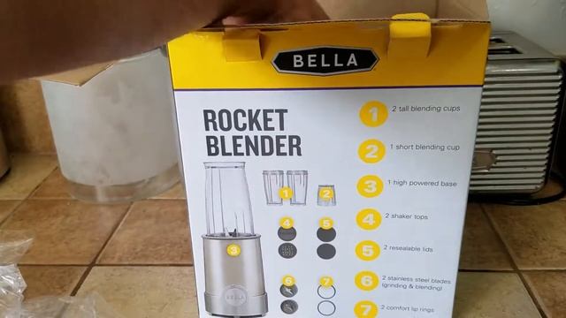 Unboxing - Bella Rocket Blender - Best And Cheapest Blender For Smoothies??? - #BellaLife смотреть онлайн