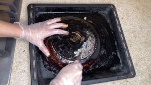 Как ОЧИСТИТЬ СКОВОРОДУ от нагара и жира. Используйте это и очистите ЛЮБОЙ нагар