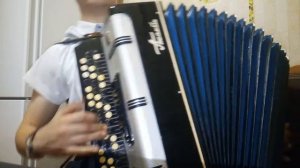 « Расцвела под окошком белоснежная вишня « На Баяне .