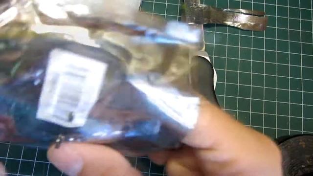 Распаковка посылки из Китая. А так же как удобно дозировать флюс. смотреть онлайн