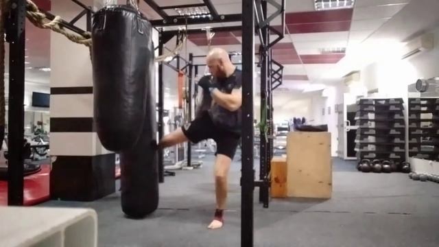 Тридцать минут интенсивной тренировки в трёх минутах. смотреть онлайн