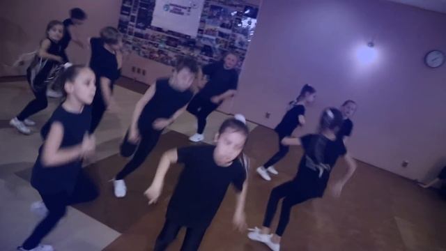 ЗЕМЛЯКИ - НОВЫЙ УРОВЕНЬ (Madonna - Bitch I'm Madonna ft. Nicki Minaj) смотреть онлайн