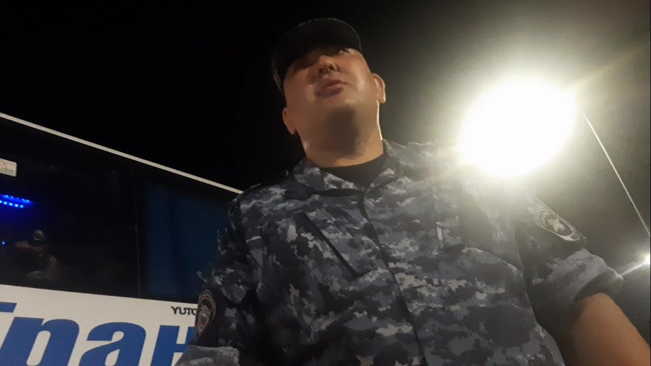 Ростовская область. Четыре Астраханских ППС вытащили из автобуса, но получили достойный отпор смотреть онлайн