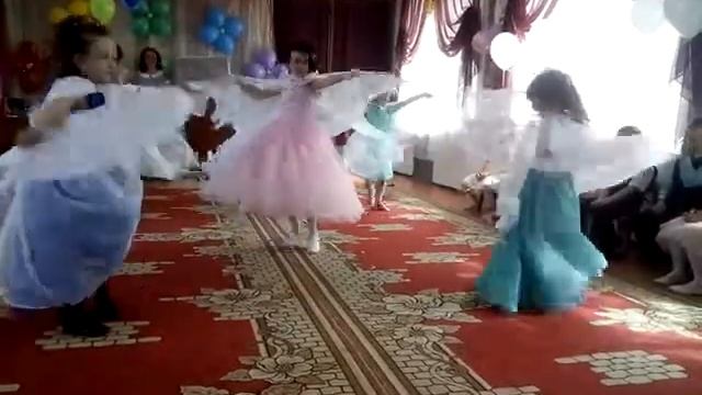 Танец Мотыльки смотреть онлайн